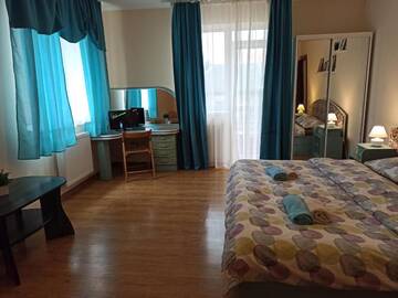 Фото номера Апартаменты с 2 спальнями Апартаменты VIP Apartments in the Centre г. Мукачево 38