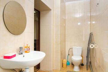 Фото номера Апартаменты с 2 спальнями Апартаменты Apartments Domovik on Valenberga 3 г. Мукачево 36