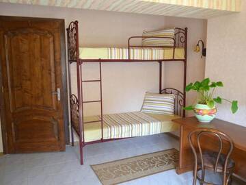 Фото номера Кровать в общем номере с 4 кроватями Хостелы Centre Hostel г. Мукачево 8