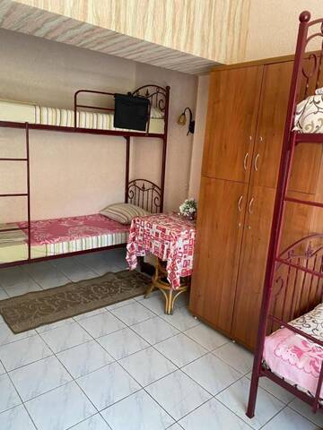 Фото номера Общий шестиместный номер для мужчин и женщин Хостелы Centre Hostel г. Мукачево 9