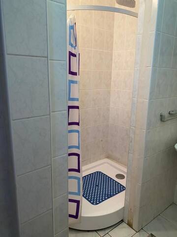 Фото номера Общий шестиместный номер для мужчин и женщин Хостелы Centre Hostel г. Мукачево 2