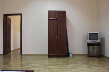 Фото номера Четырехместный номер Апартаменты Apartments Domovik ,Kirilla i Mefodiya, 5 г. Мукачево 8