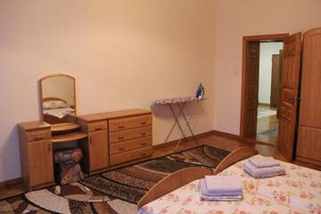 Фото номера Апартаменты с 2 спальнями Апартаменты Apartments Domovik ,Kirilla i Mefodiya, 5 г. Мукачево 31