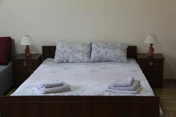 Фото номера Четырехместный номер Апартаменты Apartments Domovik ,Kirilla i Mefodiya, 5 г. Мукачево 14