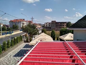 Фото номера Четырехместный номер Отель Hotel Dolphin г. Мукачево 4