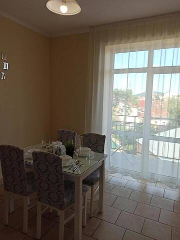 Фото номера Трехместный номер с балконом Апартаменты Elite Lux Apartment with balcony г. Мукачево 19